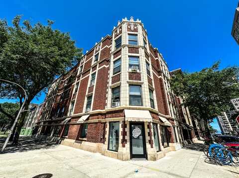 6207 N. Winthrop Avenue, Chicago, IL 60660