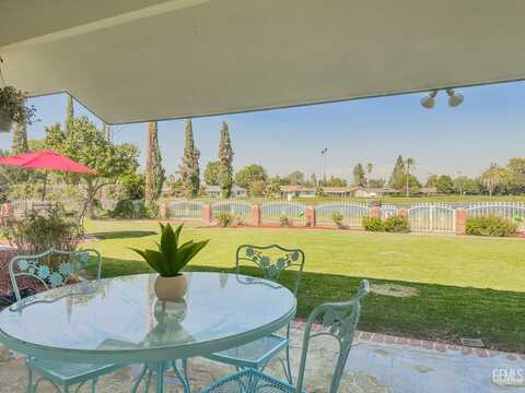 800 Pebble Beach Drive, Bakersfield, CA 93309