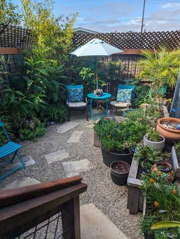 8034 Cliffrose Street, Windsor, CA 95492