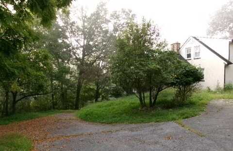 479 Judyville Rd, LEWISBURG, WV 24901