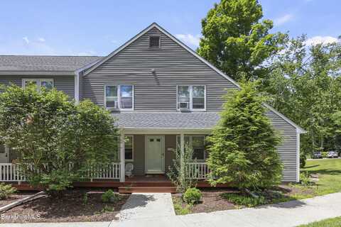 880 East St, Lee, MA 01238