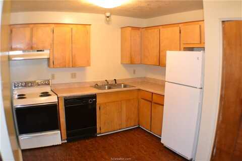 2713 Sprucewood Street, Bryan, TX 77801