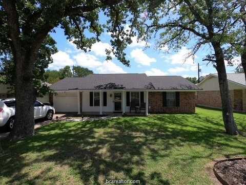 3105 Heatherwood Drive, Bryan, TX 77801