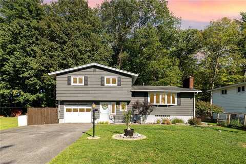 119 Sagamore Dr S, Clay, NY 13090