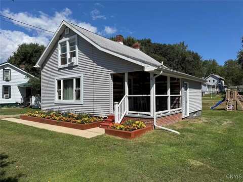 1412 W Chestnut Street, Portville, NY 14788