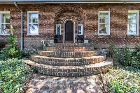 680 S Crest Road, Chattanooga, TN 37404