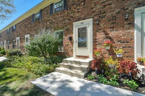 149 Tarryton Court E, Columbus, OH 43228