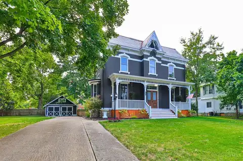 8410 Curzon Avenue, Cincinnati, OH 45216