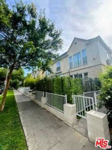 133 S Crescent Dr, Beverly Hills, CA 90212