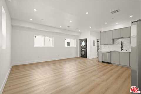912 N Hudson Ave, Los Angeles, CA 90038