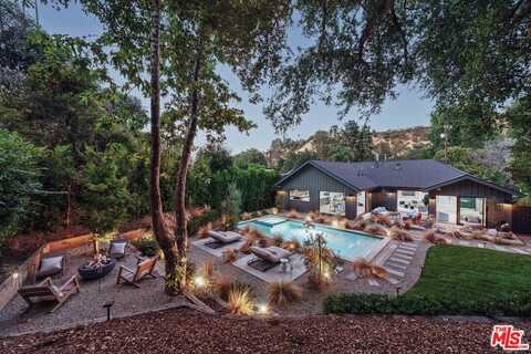 3721 Woodcliff Rd, Sherman Oaks, CA 91403