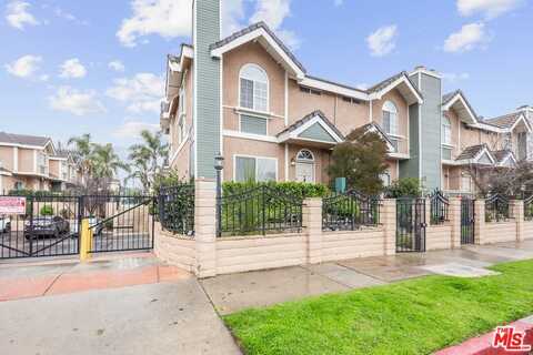 8958 Burnet Ave, North Hills, CA 91343
