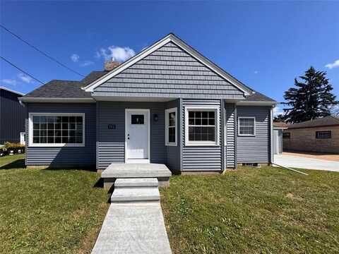 302 Walnut, Olin, IA 52320