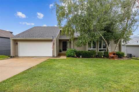 2415 Camelot Avenue NW, Cedar Rapids, IA 52405