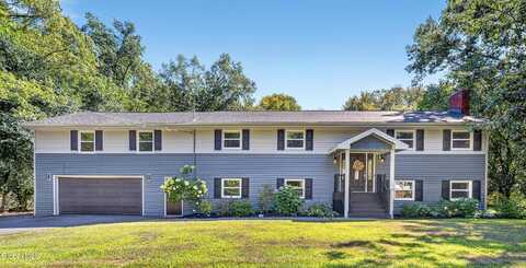 6 Stony Brook Drive, Clifton Park, NY 12148