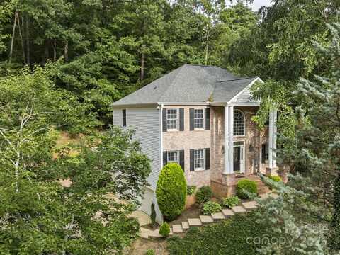 314 Sweetwater Hills Drive, Hendersonville, NC 28791