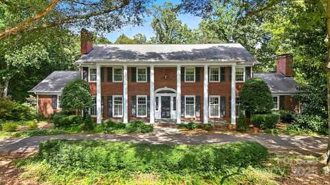 2042 2nd Street NW, Hickory, NC 28601