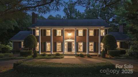2042 2nd Street NW, Hickory, NC 28601