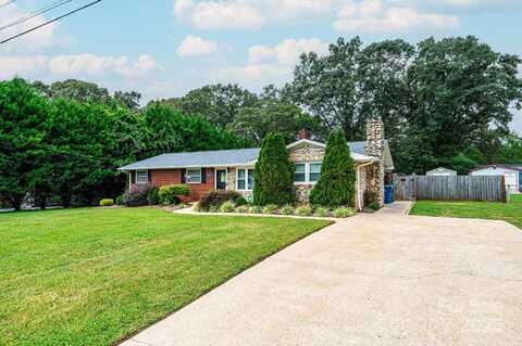 2841 21st Street NE, Hickory, NC 28601