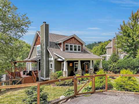17 Elkmont Terrace, Asheville, NC 28804