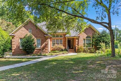 4400 Carmel Estates Road, Charlotte, NC 28226