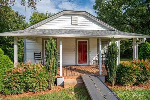 579 Hollis Road, Ellenboro, NC 28040