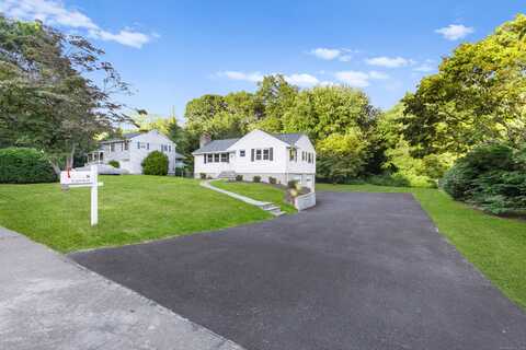 8 Lloyd Road, Norwalk, CT 06850