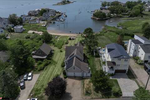 22 Bayberry Lane, Branford, CT 06405