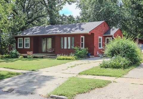 3010 Madison Avenue, Des Moines, IA 50310