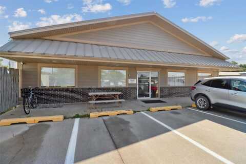 404 E Euclid Avenue, Indianola, IA 50125