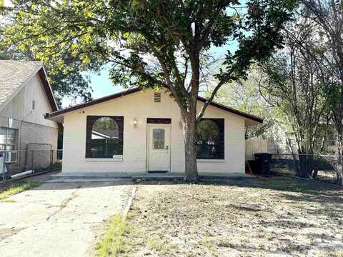514 E Chapoy, Del Rio, TX 78840