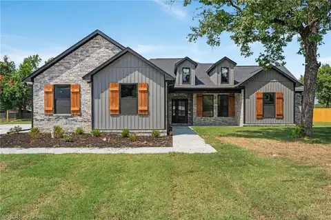 9012 Carson WY, Fort Smith, AR 72908