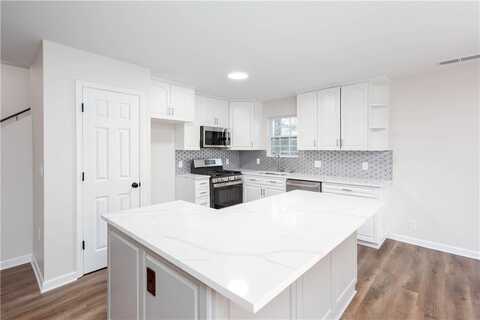 4100 Chanticleer Drive NW, Kennesaw, GA 30152