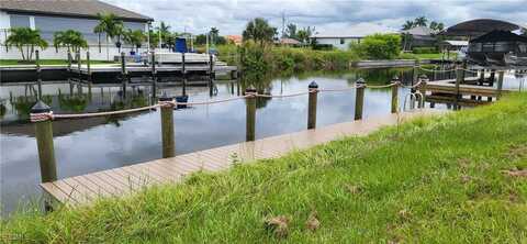 1027 NW 39th Avenue, Cape Coral, FL 33993
