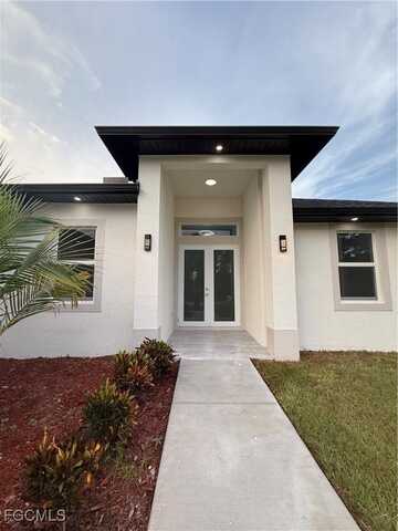 2807 40th ST W, Lehigh Acres, FL 33971