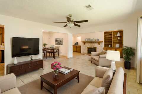1909 Othello Court NE, Albuquerque, NM 87112