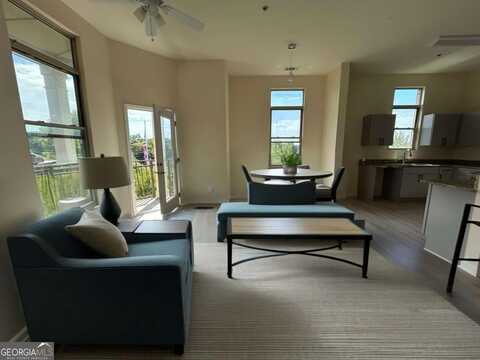 870 Mayson Turner, Atlanta, GA 30314