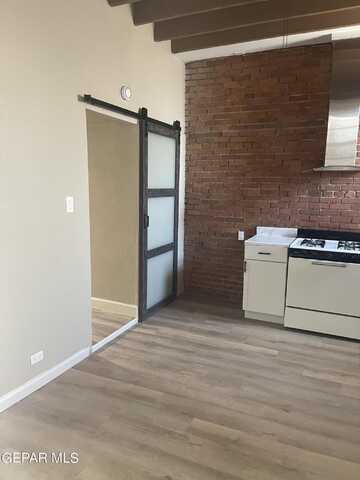 705 N St. Vrain unit: 13, El Paso, TX 79902