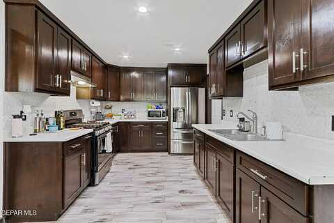296 PYRITE Drive, El Paso, TX 79932