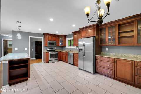 1468 Lakeshore Pkwy, Brandenburg, KY 40108