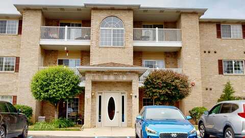 2001 W 75th Place, Merrillville, IN 46410