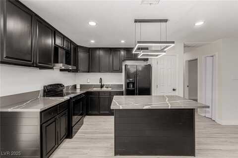 2820 Richfield Boulevard, Las Vegas, NV 89102