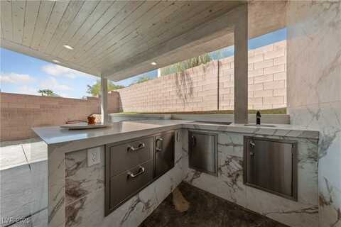 7521 Mission Palm Street, Las Vegas, NV 89139