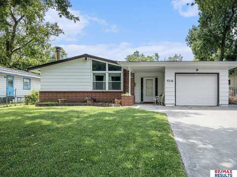 3216 Cottonwood Lane, Omaha, NE 68134