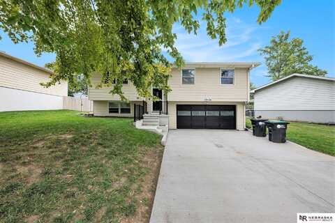 10436 M Street, Omaha, NE 68127