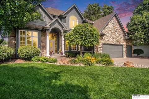 816 S 180th Avenue, Elkhorn, NE 68022
