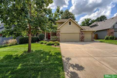 14475 Sherwood Avenue, Omaha, NE 68116