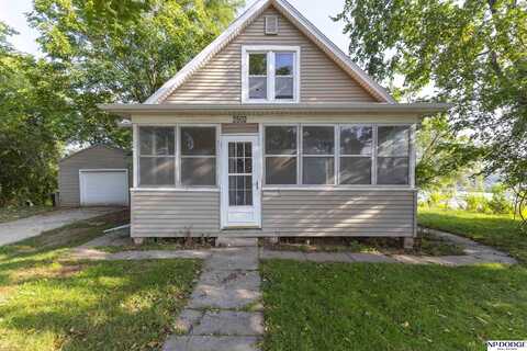 2502 Washington Street, Omaha, NE 68107