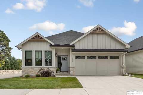 1015 S 90 Court, Omaha, NE 68114