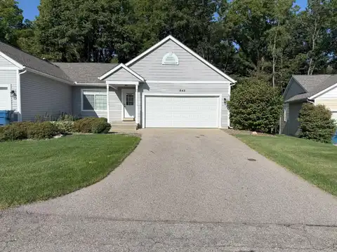 645 Wren Court, Middleville, MI 49333